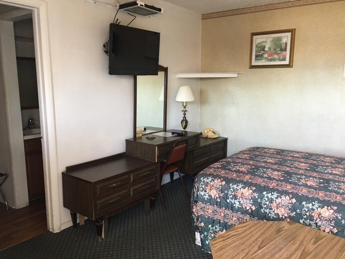 Skyliner Motel Stroud Eksteriør bilde