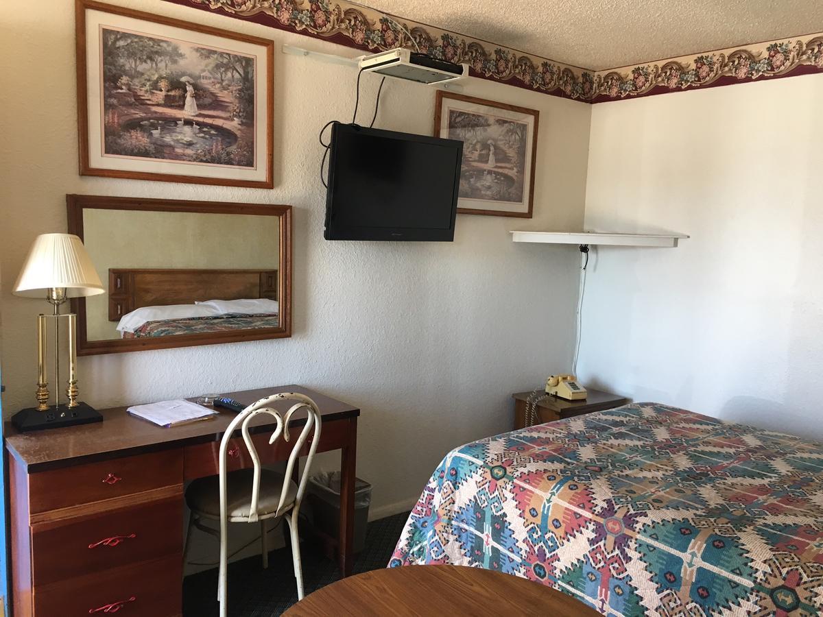 Skyliner Motel Stroud Eksteriør bilde