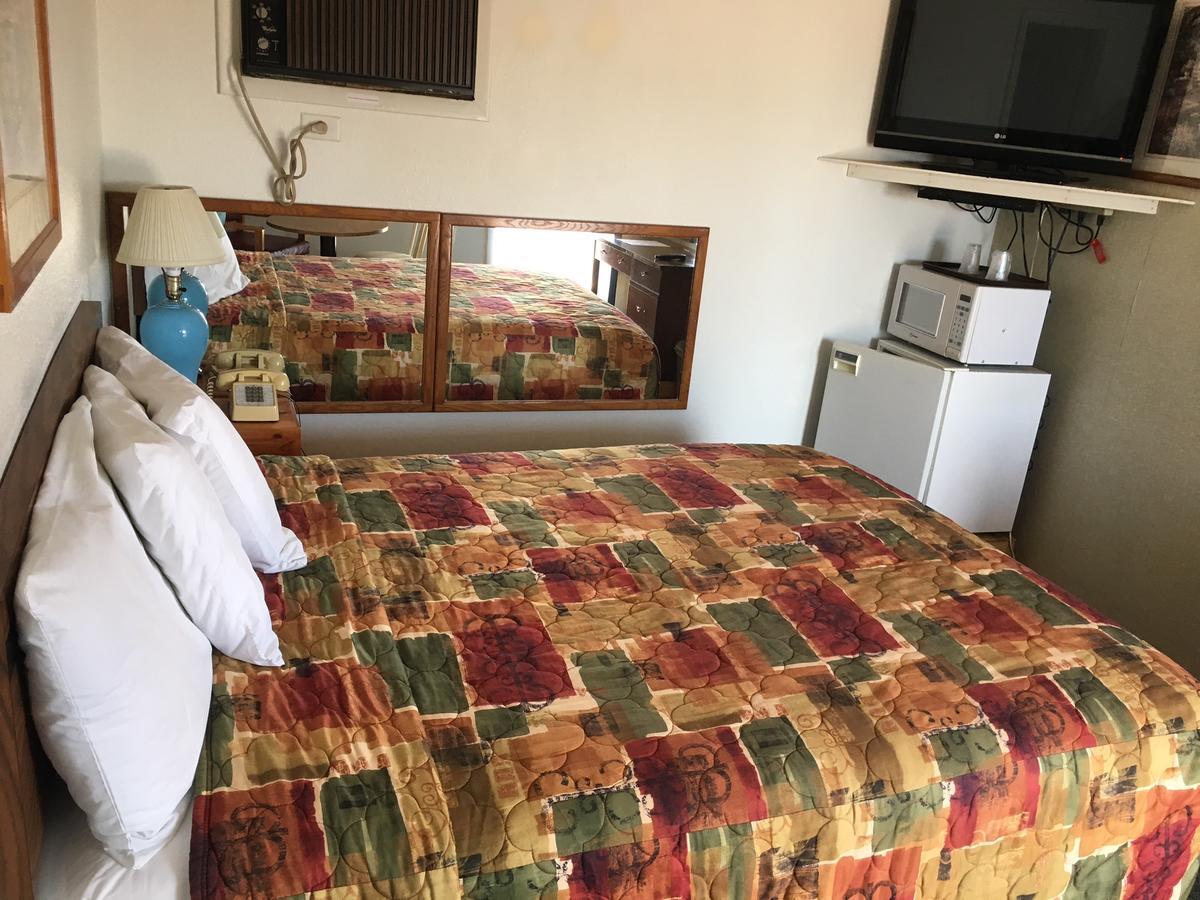 Skyliner Motel Stroud Eksteriør bilde
