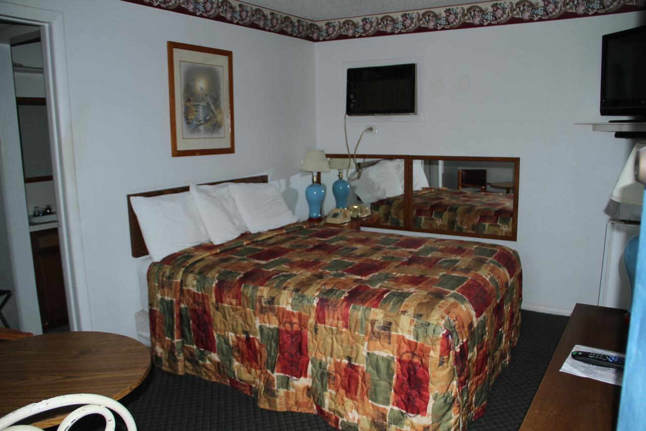 Skyliner Motel Stroud Eksteriør bilde