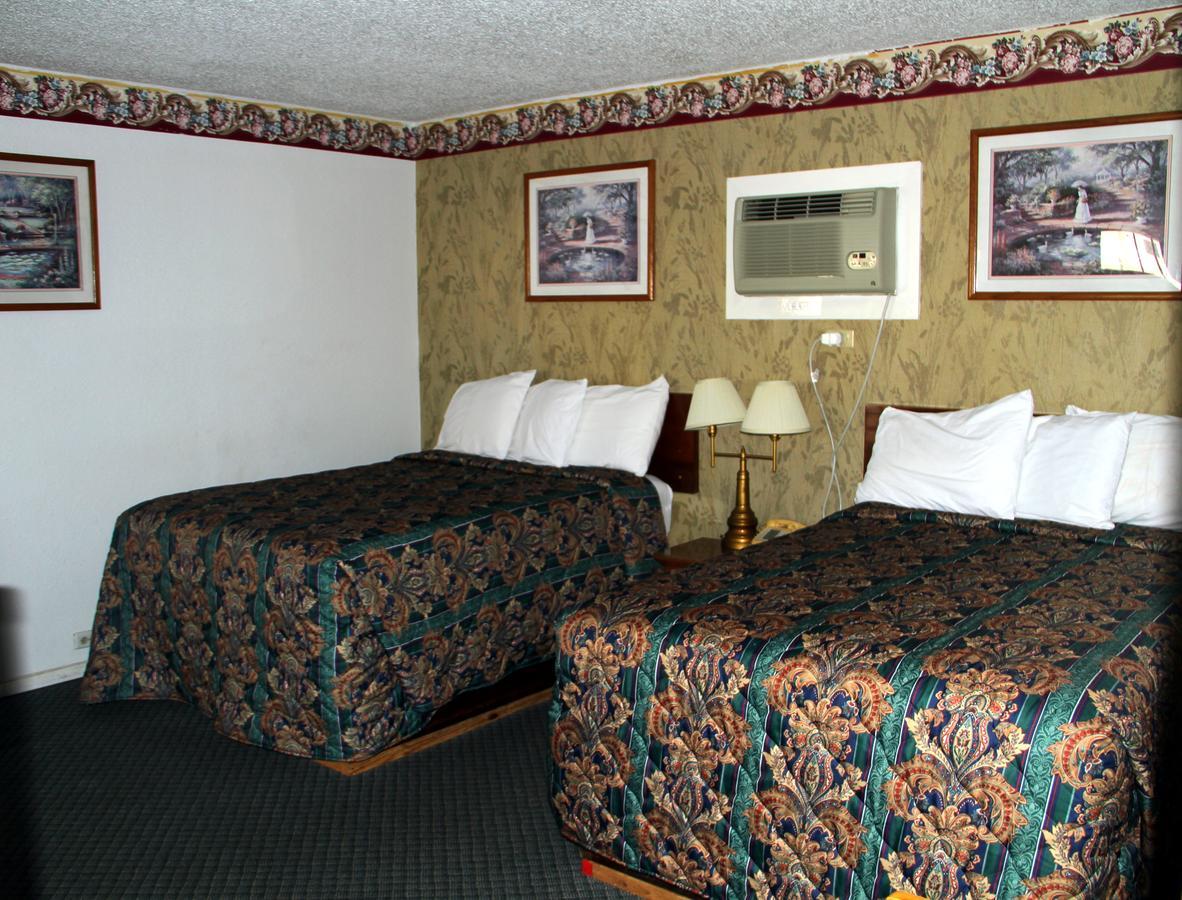 Skyliner Motel Stroud Eksteriør bilde