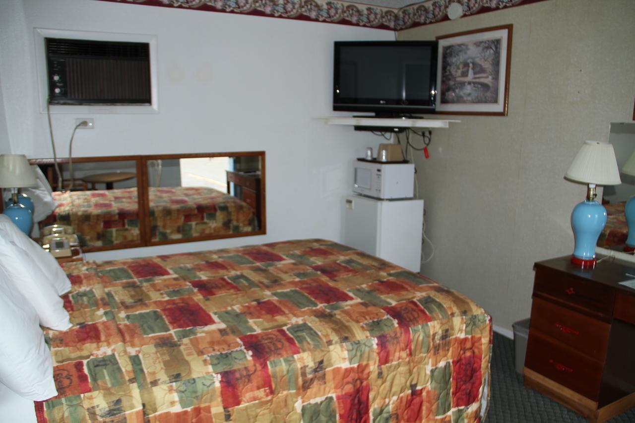 Skyliner Motel Stroud Eksteriør bilde