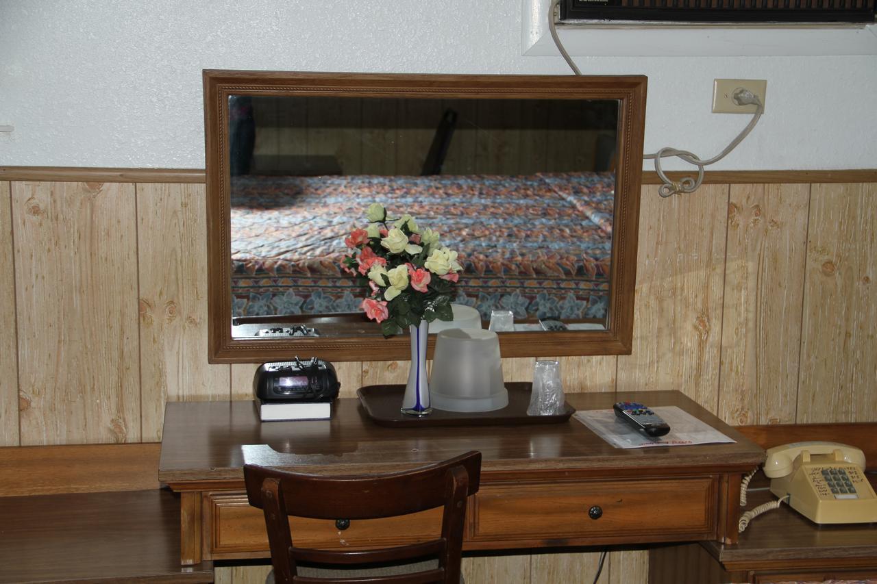 Skyliner Motel Stroud Eksteriør bilde