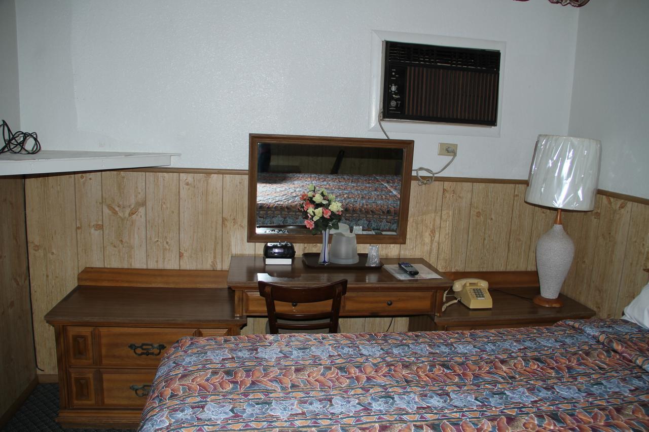 Skyliner Motel Stroud Eksteriør bilde