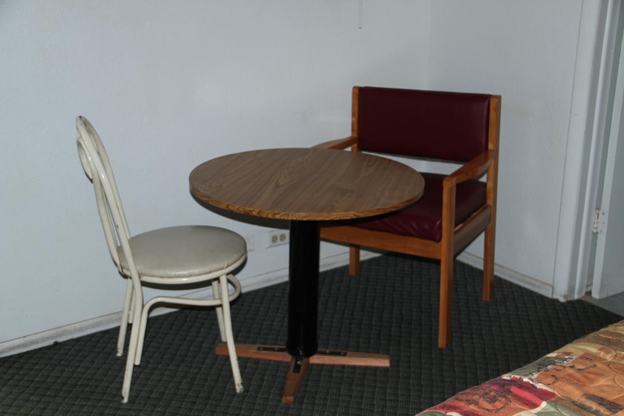 Skyliner Motel Stroud Eksteriør bilde