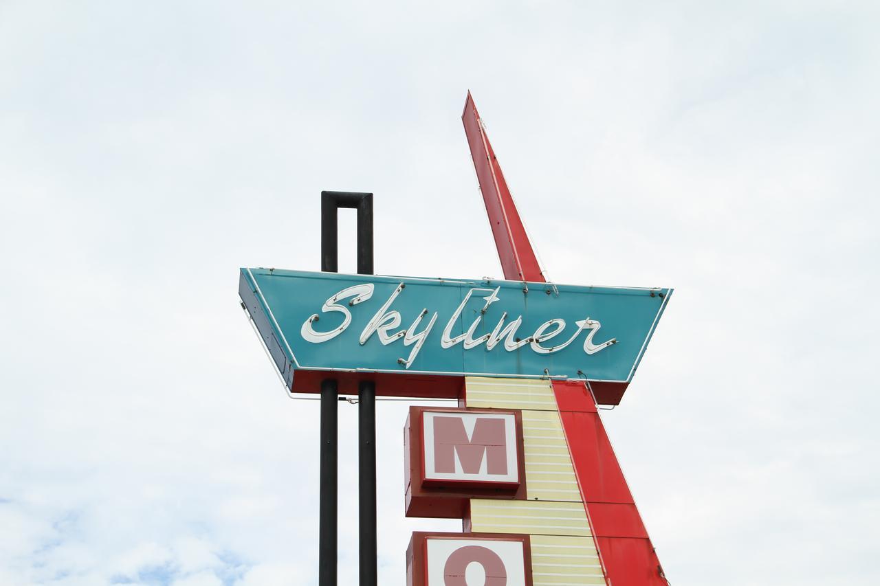 Skyliner Motel Stroud Eksteriør bilde